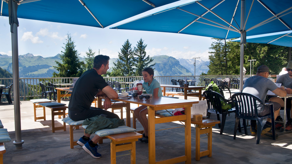 Holzegg, auberge de montagne, restaurant, terrasse, hôtes